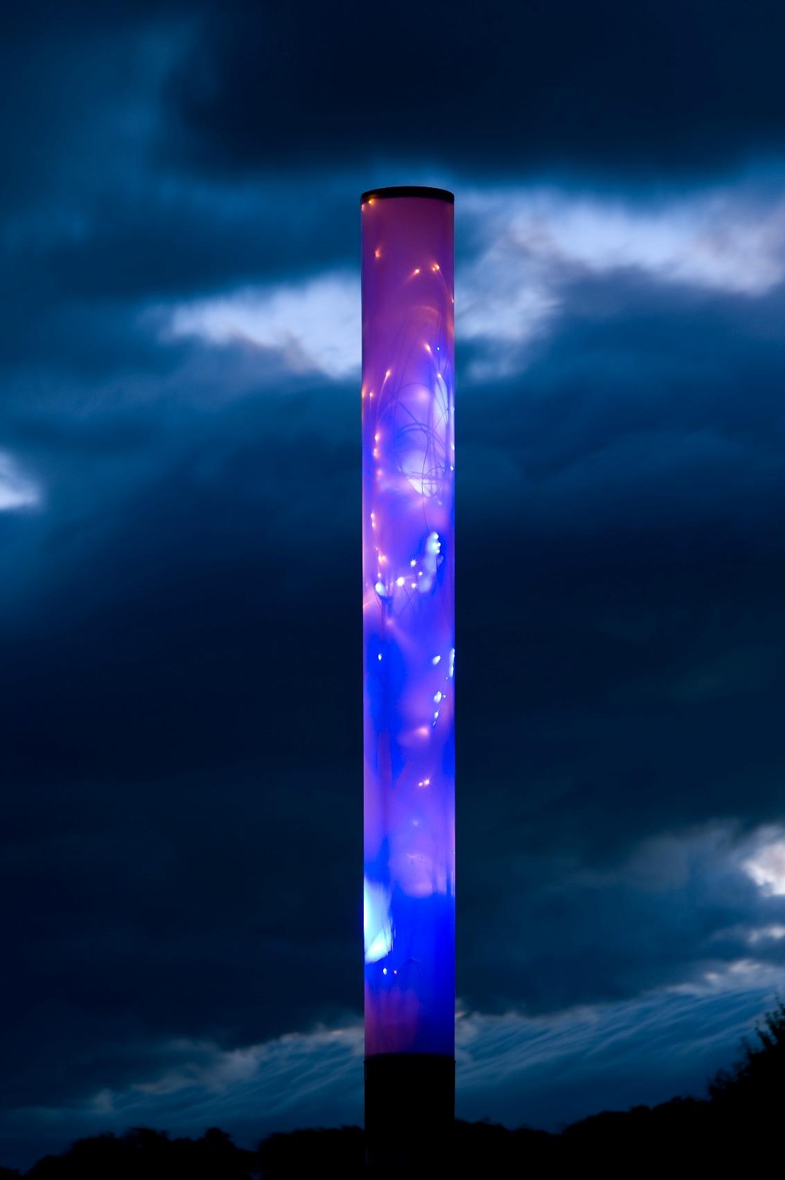 Perspective nébuleuse de l'une des «Stèles lumineuses» du Centre d’exploitation des routes nationales de Bursins.