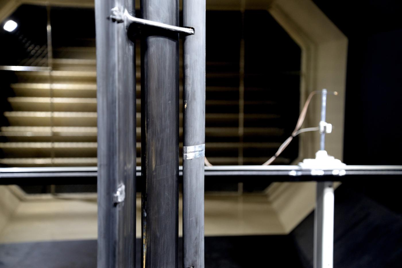 Optimisation en soufflerie: une pale multiprofil de Skypull installée verticalement dans la soufflerie de l’ETH Zurich.