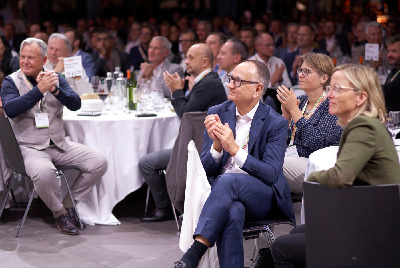 L'ambiance était conviviale, les discussions détendues et le repas excellent.